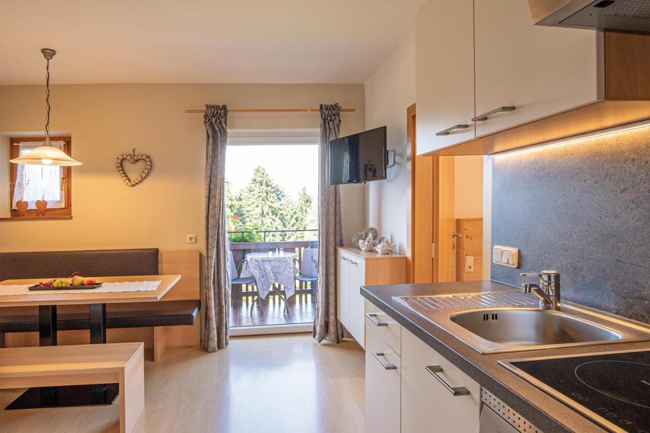 Apartment mit Balkon